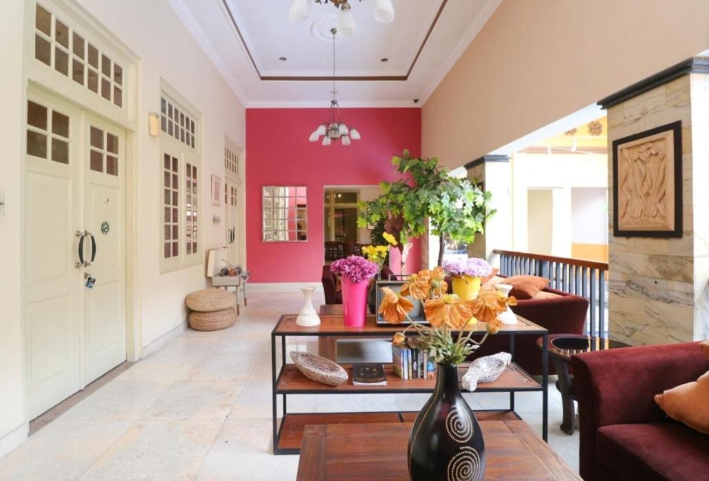 Le Krasak Boutique Hotel 요그야카르타 외부 사진