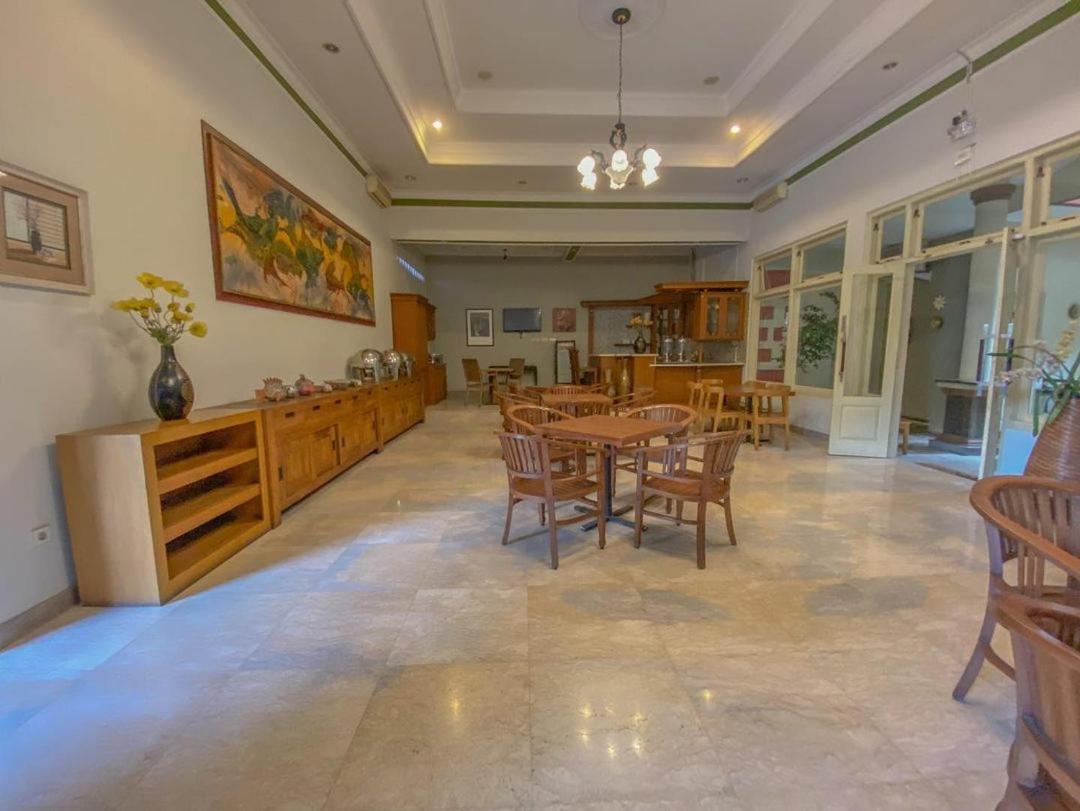 Le Krasak Boutique Hotel 요그야카르타 외부 사진